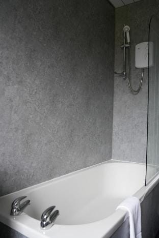 Hyslop Hideaway Hotel in Airdrie