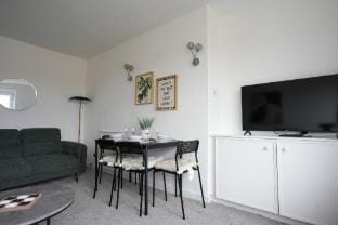 Hyslop Hideaway Hotel in Airdrie