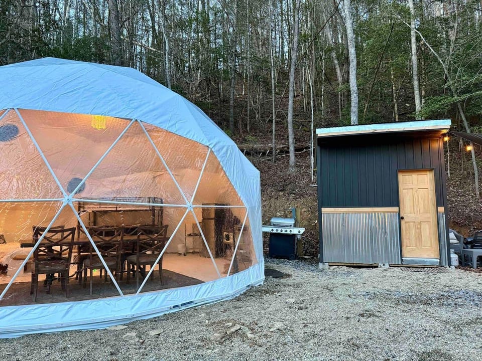 The Perch Glamping by Rafting Hotel in Great Smoky Mountains