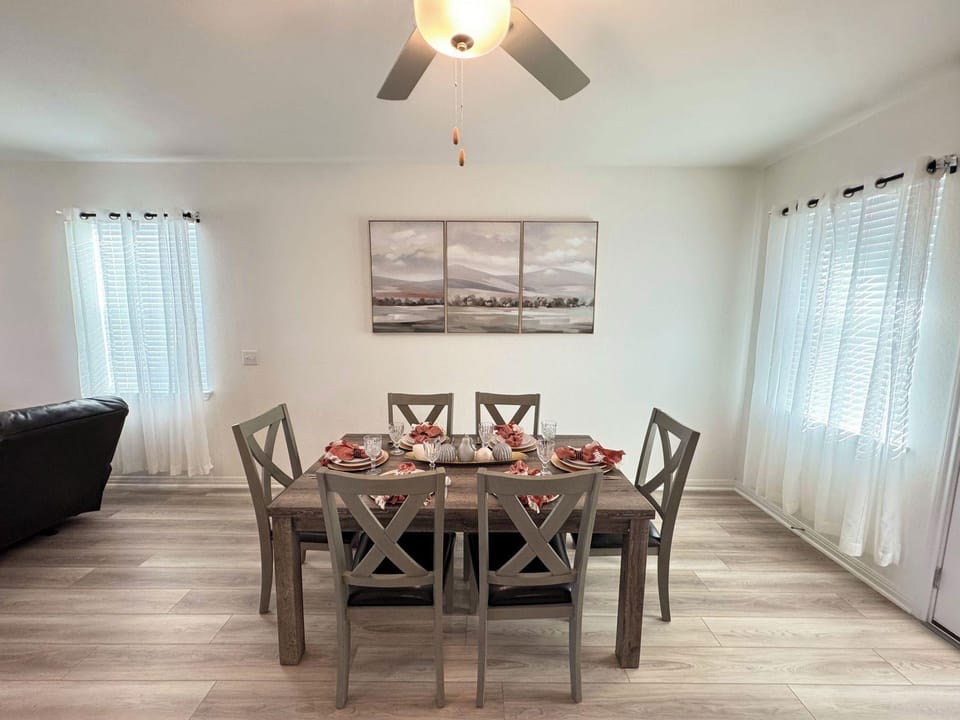 Modern 4BR New Home w Luxury Touches Hotel in Austin