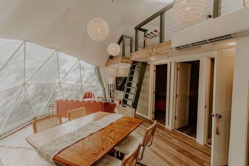 Slate Crossing Creekside Dome Hotel in Great Smoky Mountains