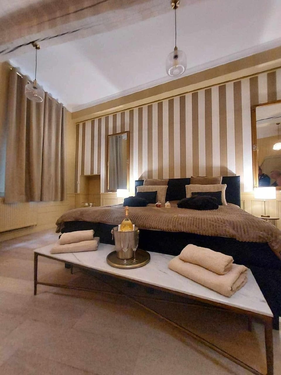 Imperial Suite & Spa Hotel in Béthune