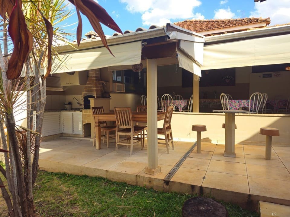 Pousada Recanto Café com Leite Hotel in Olímpia