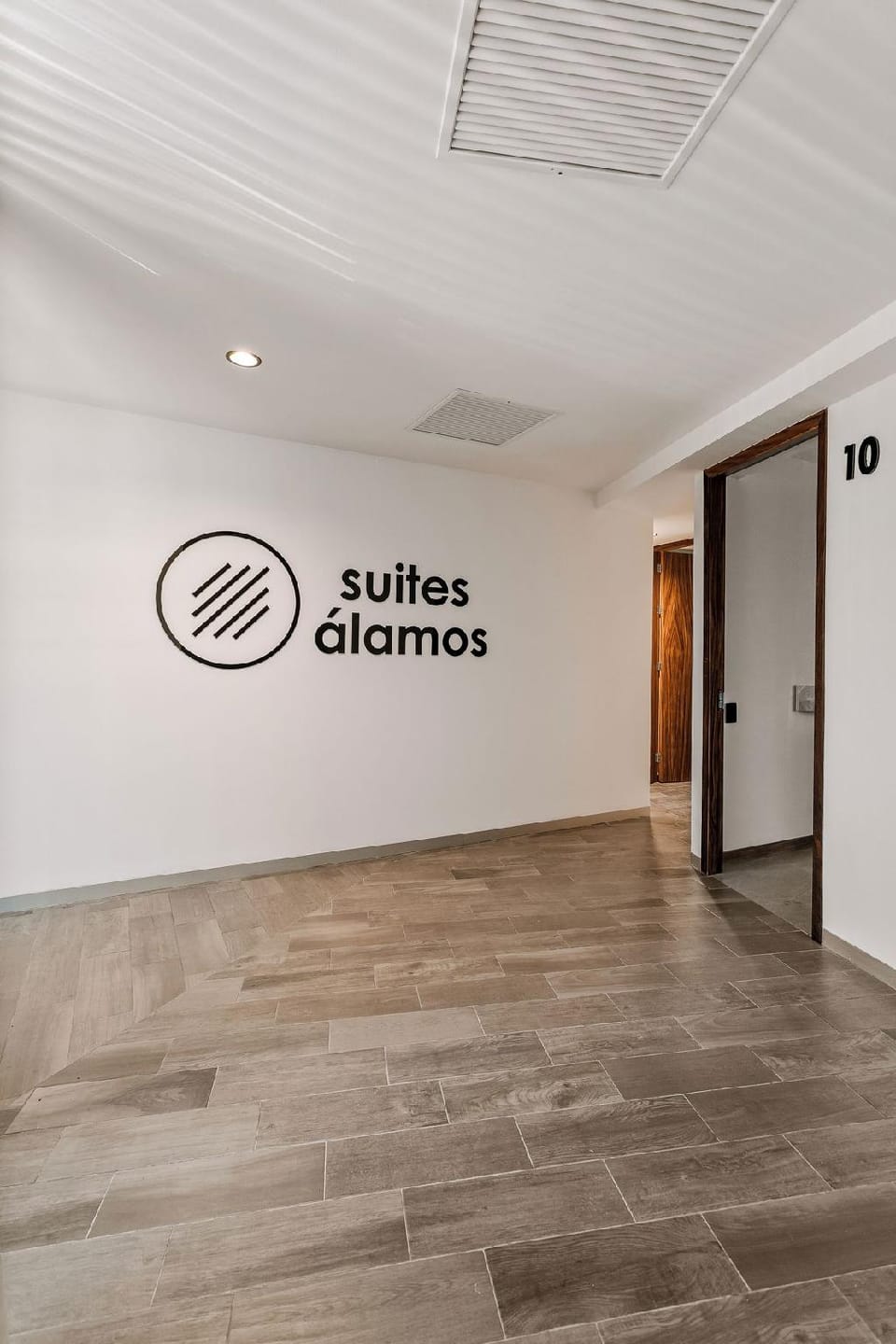 Suites Álamos by Homirent Hotel in Santiago de Queretaro