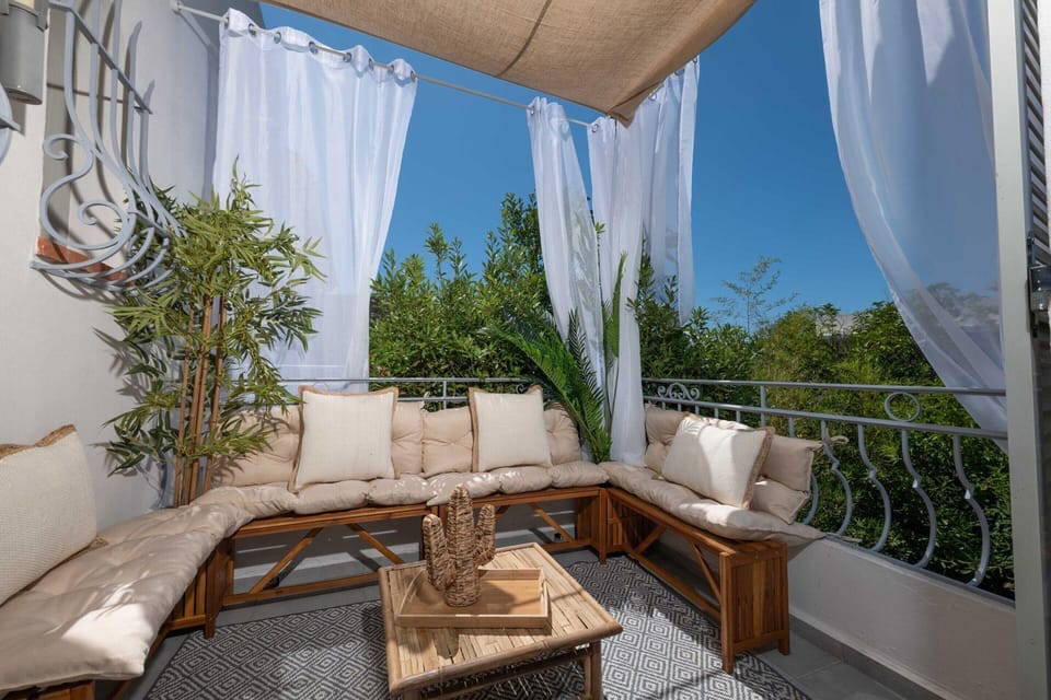 Le Cocoon Balinais Hotel in Antibes