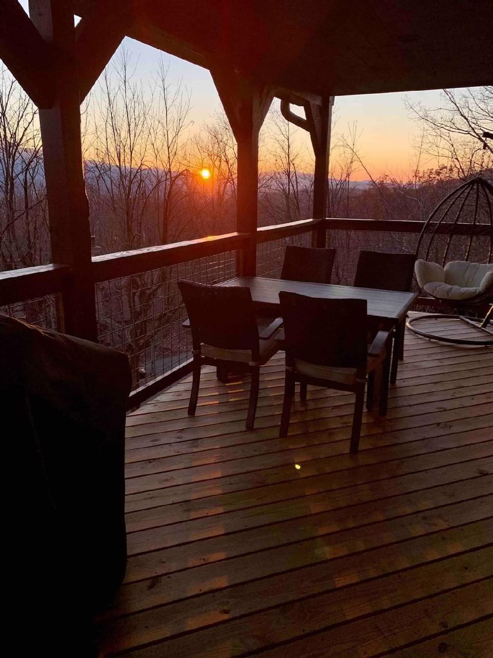 Lux Cabin Mtn Views Flat Parking Dog Friendly Hotel in Pittman Center