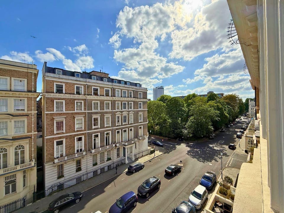 Knightbridge Hydepark 2b2b and Garden Hotel in City of Westminster