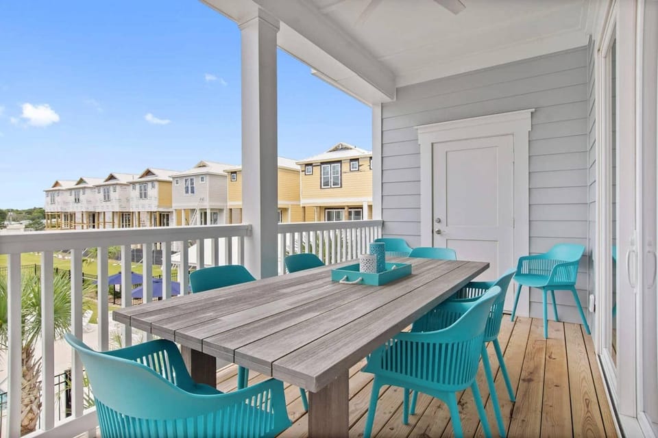 Luxury Beach Condo 5 Min Walk to Beach Shops Hotel in Emerald Isle