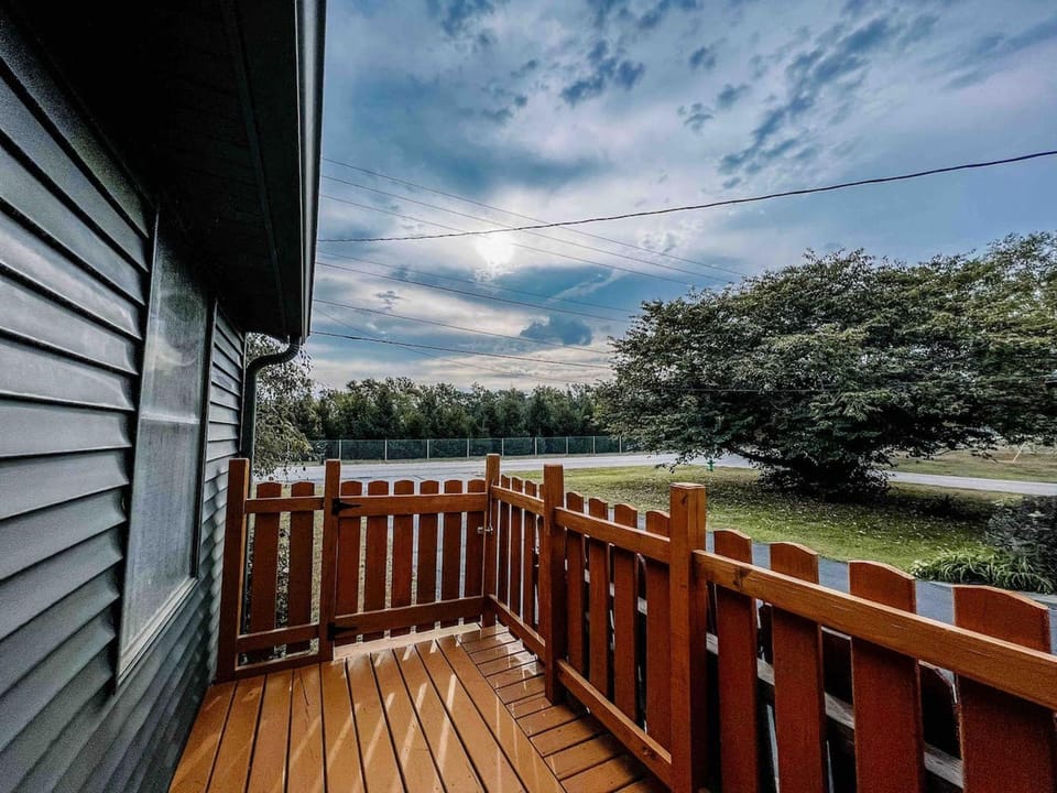 3 bd 10 min to Dwtwn Washer-dryer Hotel in Perry Township