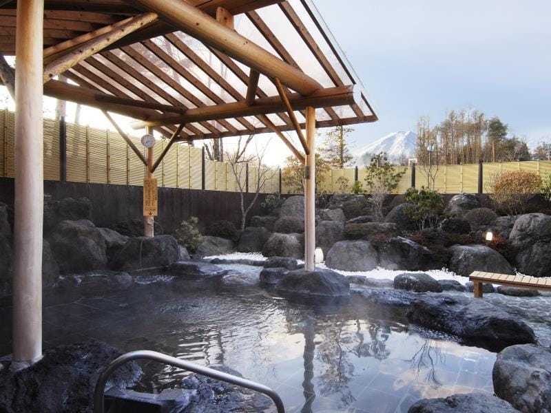 Hot tub