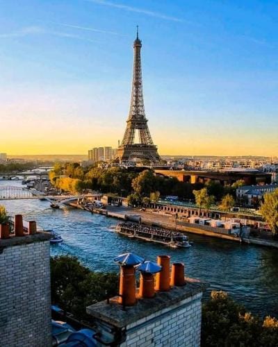 Haussmannian Hotel in Paris