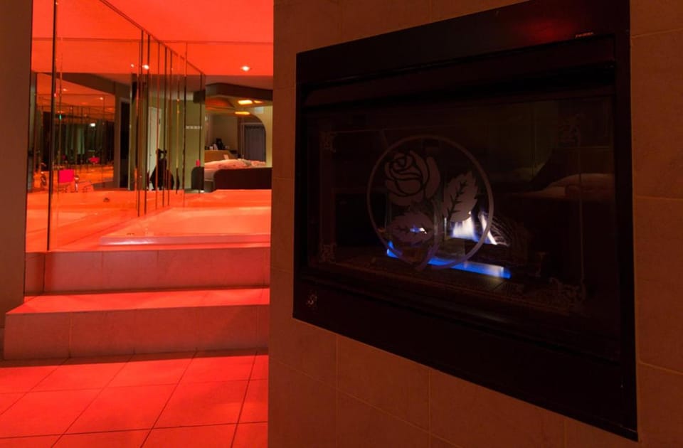 Essence Suites Hotel in Orland Park