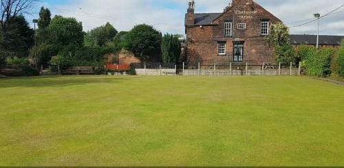 The Chetwode Arms Hotel in England