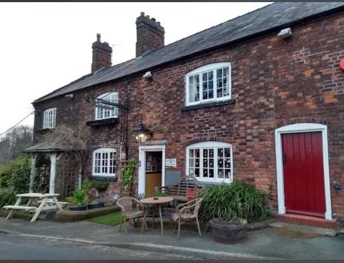 The Chetwode Arms Hotel in England