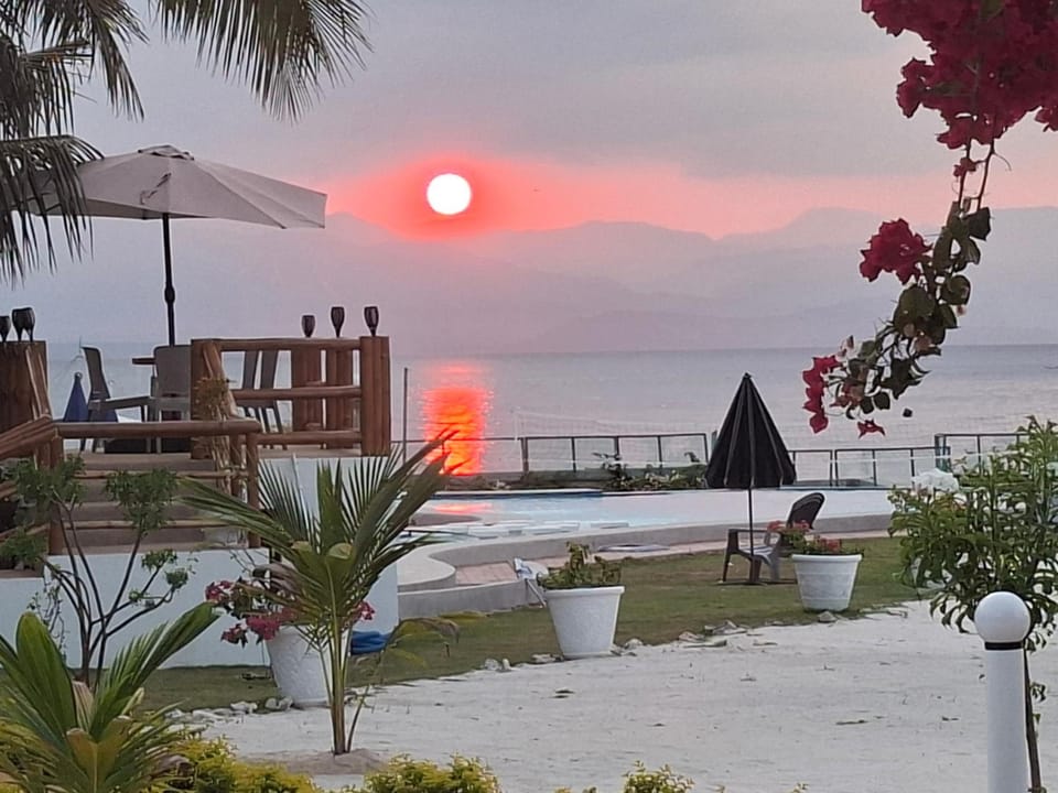 Banana Beach Club Resort in Central Visayas