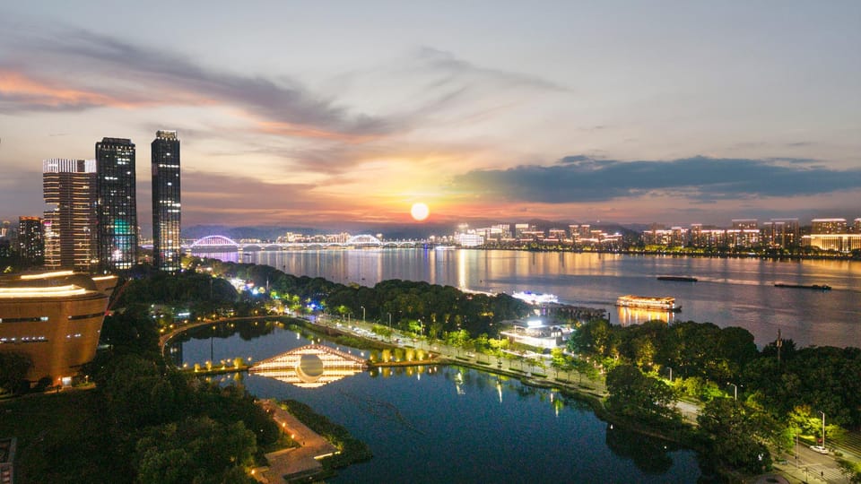 H杭州滨江星光大道江景桔子水晶酒店 Bed and Breakfast in Hangzhou