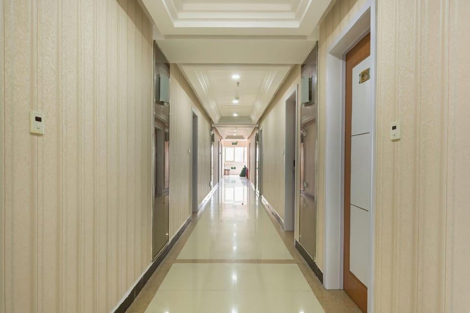 Ease Hotel - Xuzhou Suning Plaza Minzhu North Road Subway Station Hotel in Jiangsu