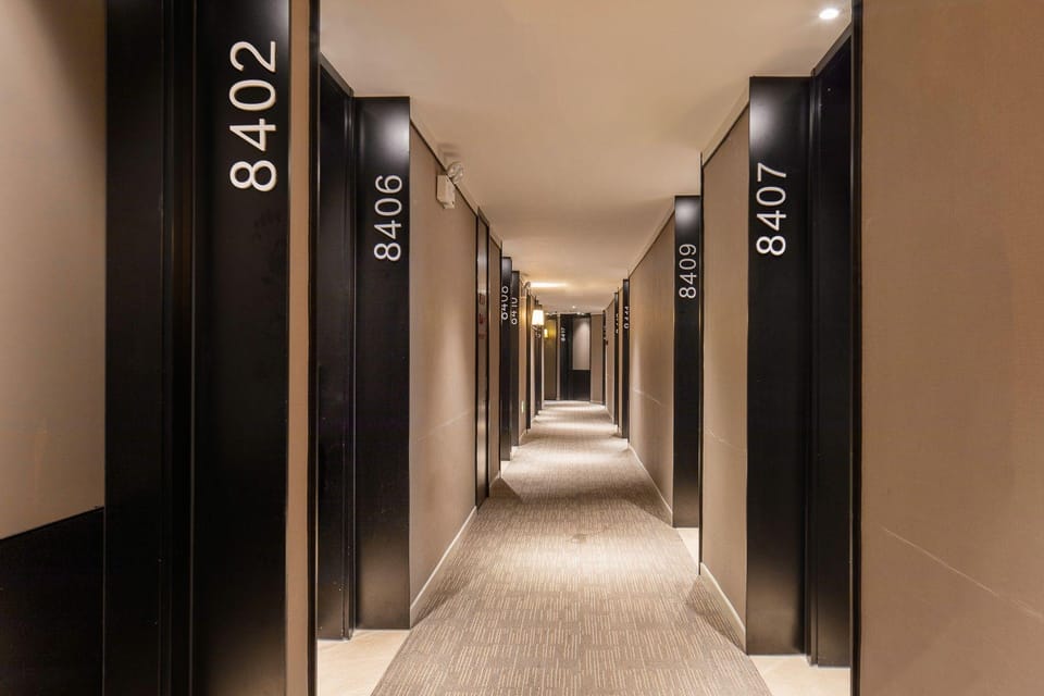 Ease Hotel - Guiyang Convention Center Financial City Museum Hotel in China