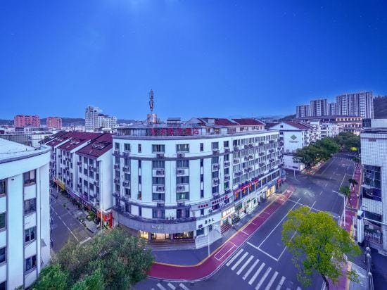 Ease Hotel - Xinchang Great Buddha Temple Hotel in Zhejiang