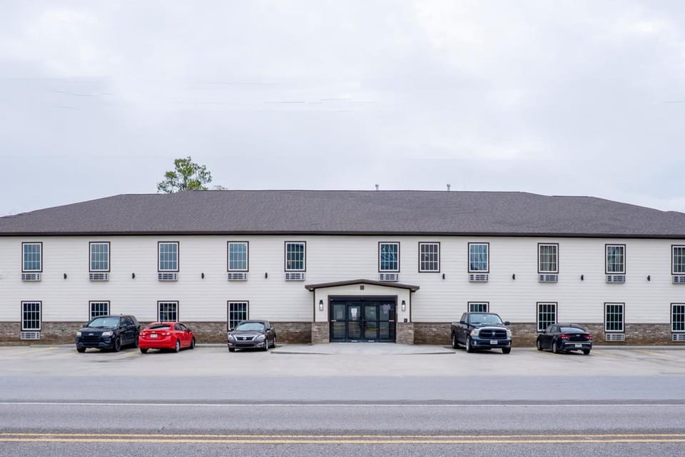 Efficiency De Luxe Sulphur Near Lake Charles I 10 Hotel in Sulphur
