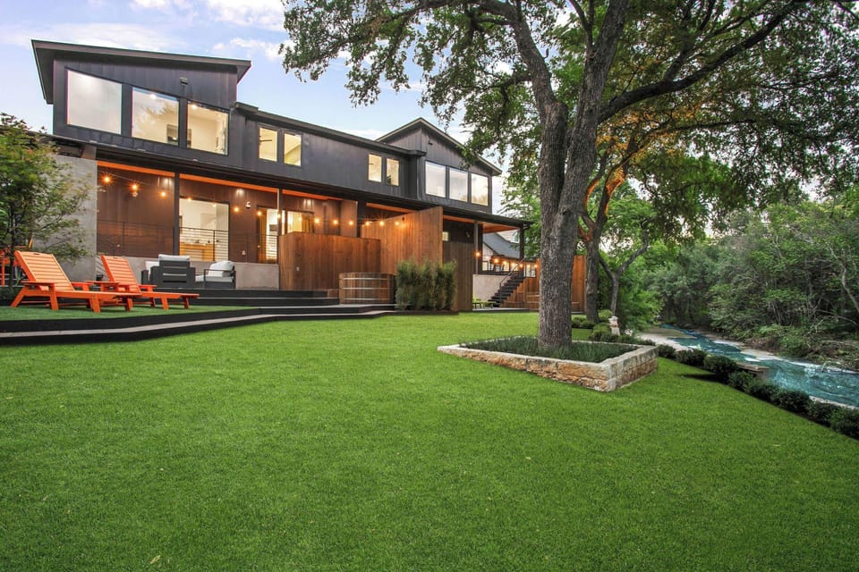 Thonton Unit A & B Hotel in Zilker