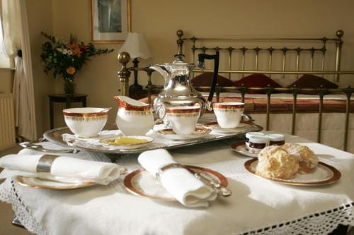Heatons Guesthouse Hotel in Dingle