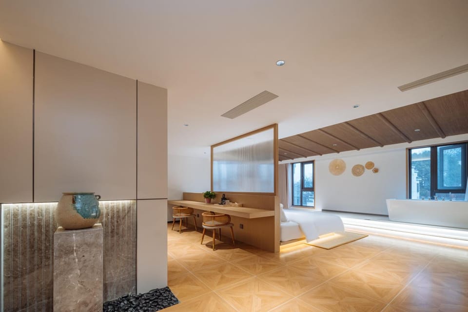 Huazhu Luxury Niushou Yinlan Homestay Hotel in Nanjing