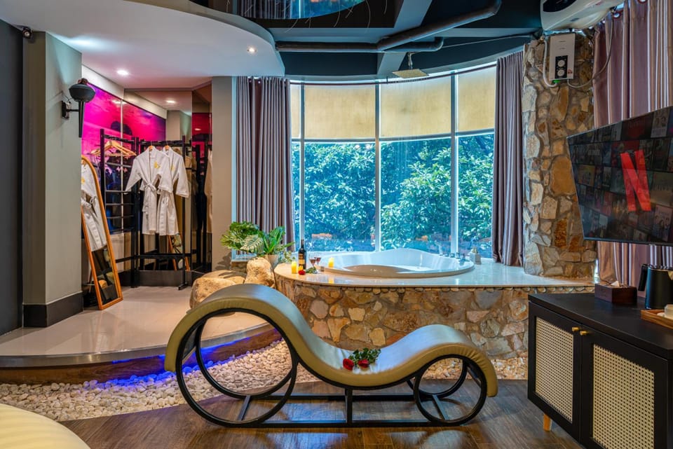 La Doma en Amour Hotel  Love hotel in Ho Chi Minh City