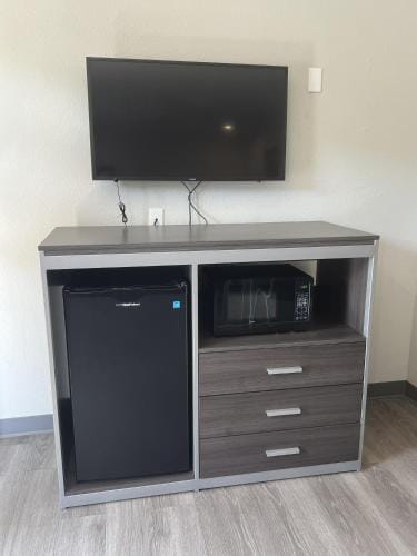 Cloud 9 Inn - El Ciello Inn Hotel in Downey