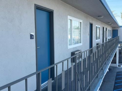 Cloud 9 Inn - El Ciello Inn Hotel in Downey