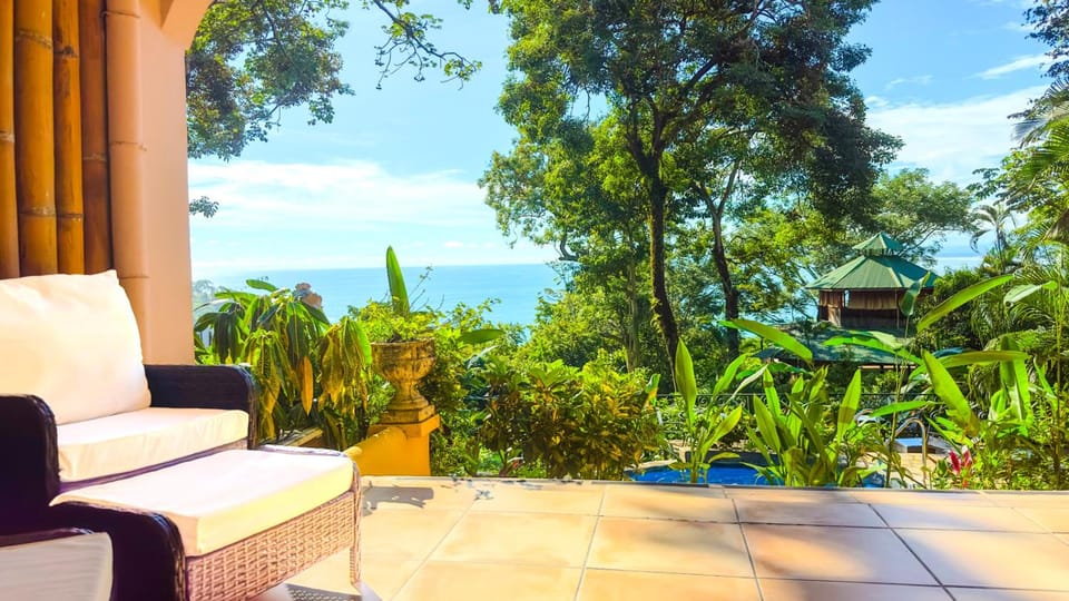 Mango Moon Villa Hotel in Quepos