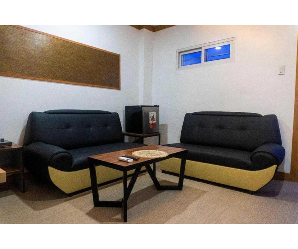JM Lodge Near Clark Airport By Belvilla Hotel in Angeles