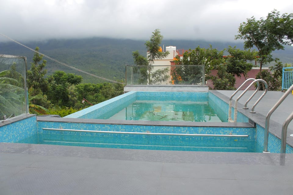 Private pool
