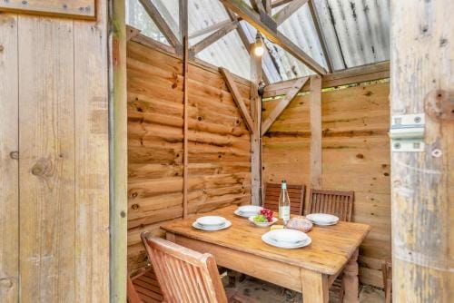 1 Bed in Redberth oc-h33668 Lodge in Saint Florence