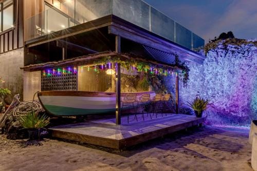 Waterfront Escape Hotel in Auckland Region
