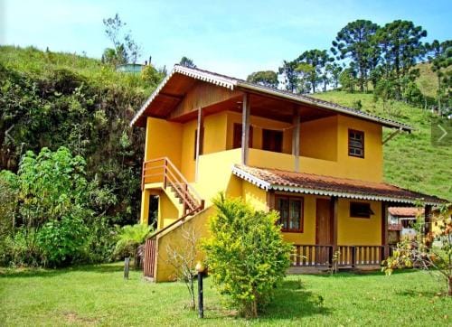 Chale Canario da Terra 2 Lodge in Visconde de Mauá