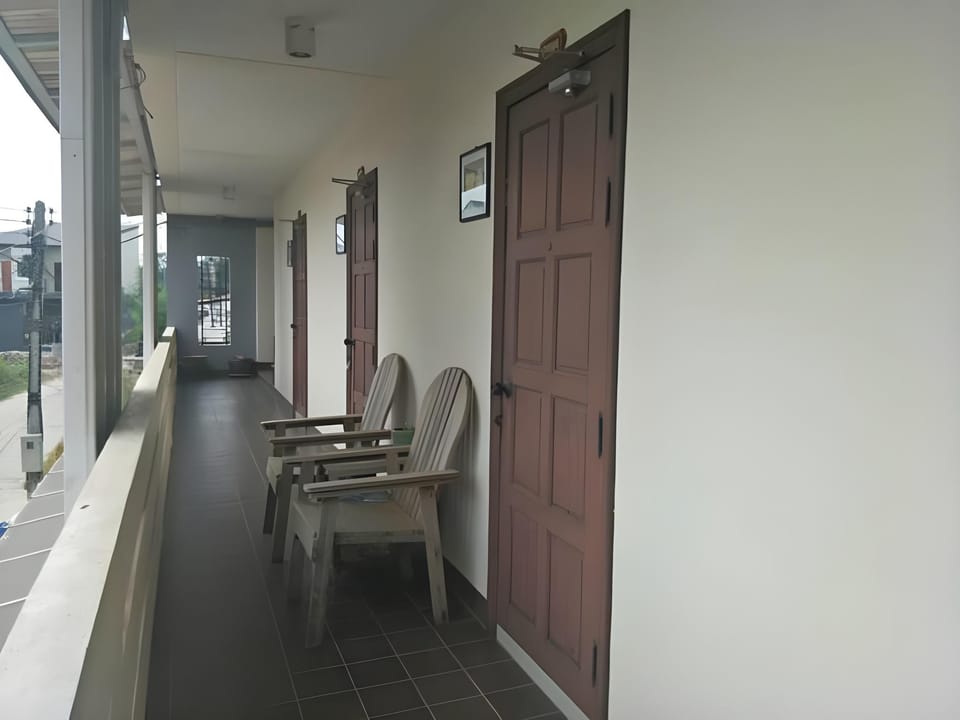 Sasimanat Mansion tel.0941898385 Apartment hotel in Thailand