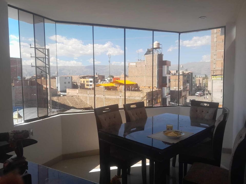 Travel's House Hotel in Junin, Peru