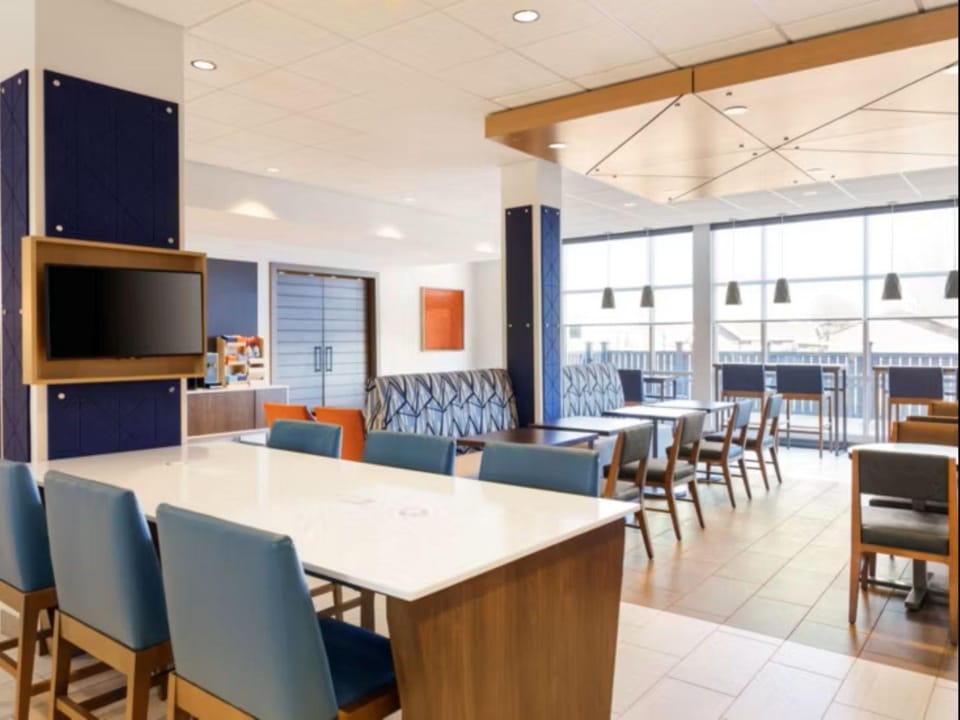 Holiday Inn Express & Suites Sparks Reno East By IHG Hotel in Sparks