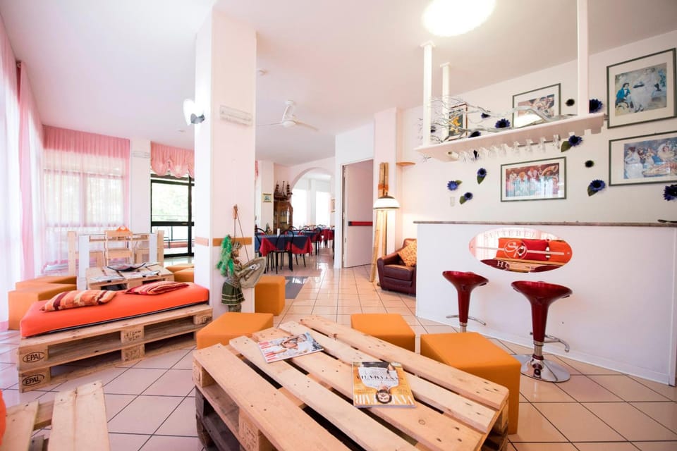 Shared lounge/TV area