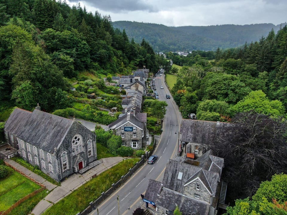 Base Camp Snowdonia Hostel in Betws-y-Coed