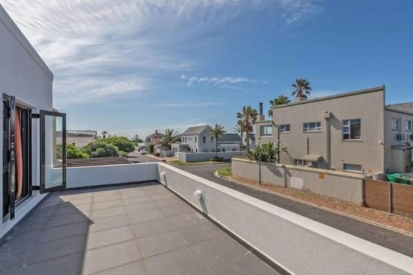 Tradewinds Guest House Hotel in Cape Town