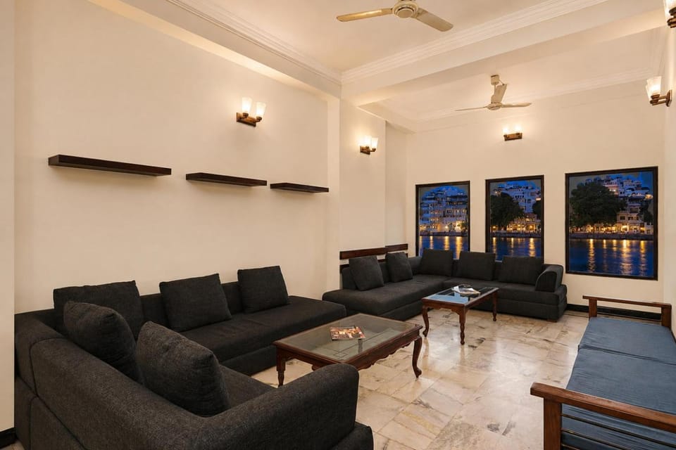 Sarovar - Lake Facing Boutique Hotel On Lake Pichola Hotel in Udaipur