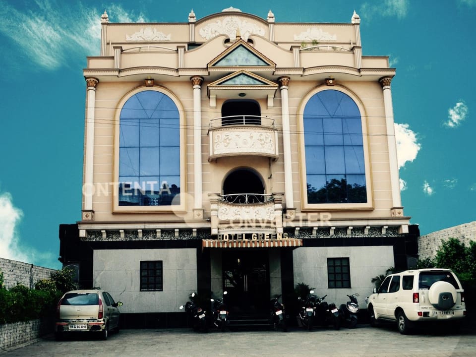 Hotel Greens Lodge in Chennai