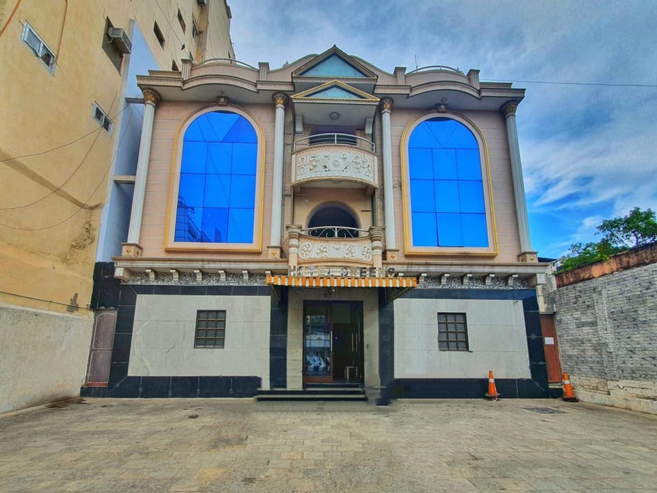 Hotel Greens Lodge in Chennai