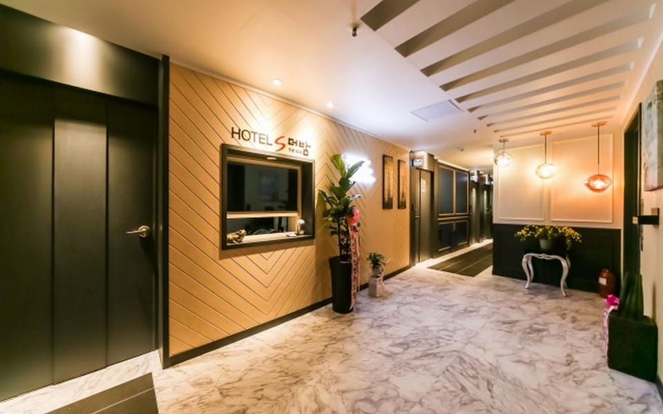 Changwon Sangnamdong THE BAMS Motel in South Korea