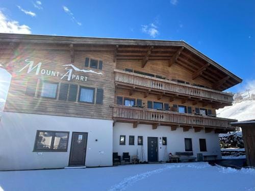 Apartment with ski lift right outside the door Hotel in Salzburgerland