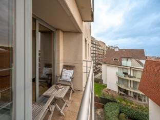 Apartment in Knokke-Heist with Sea Views Hotel in Knokke-Heist