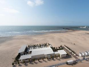 Apartment in Ostend with Stunning Sea View Hotel in Ostend