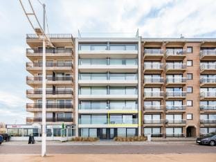 Apartment in Koksijde with Stunning Sea Views Hotel in Koksijde